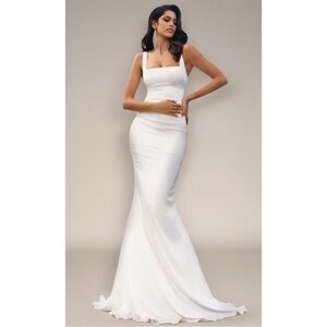Moda Glam Boutique 
GISELLE MERMAID EVENING GOWN - WHITE